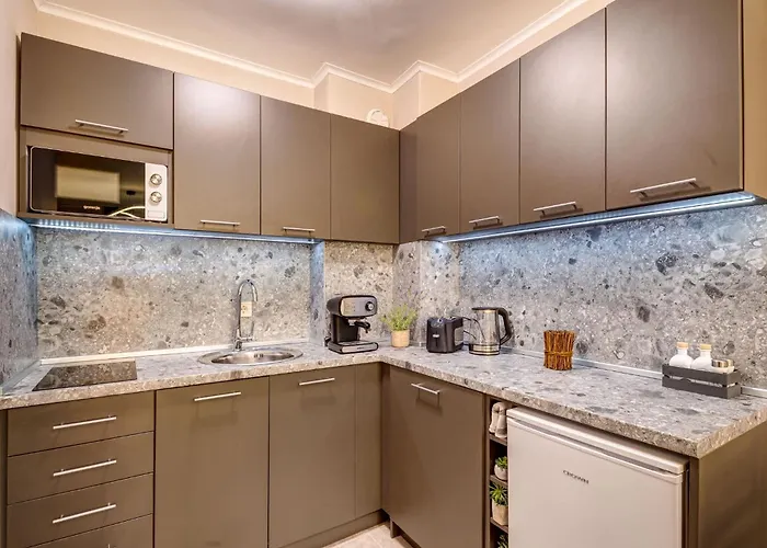 Alpine Escape At Dream View Apartment